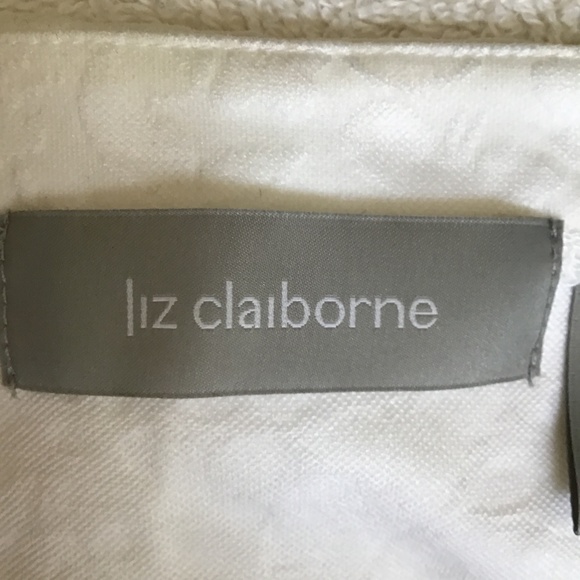 Liz Claiborne White Textured Top - Picture 9 of 9